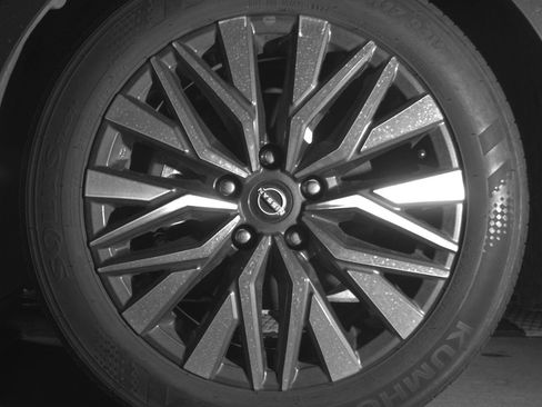 Used 2025 Nissan Altima 2.5 SV image 12