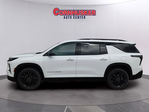 Used 2025 Chevrolet Traverse LT w/ Midnight/Sport Edition AWD/4WD image 5