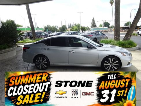 Used 2021 Nissan Altima 2.5 SR FWD image 8