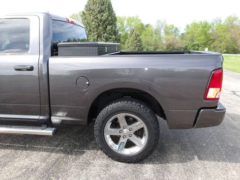 Used 2017 RAM 1500 Express w/ Express Value Package AWD/4WD image 36