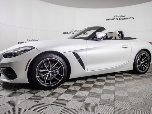 Used 2021 BMW Z4 sDrive30i w/ Premium Package image 13