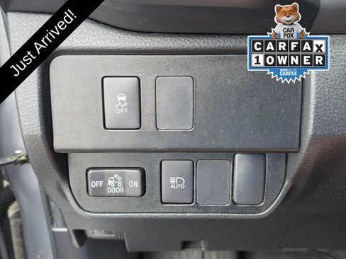 Used 2022 Toyota Tacoma SR AWD/4WD image 18