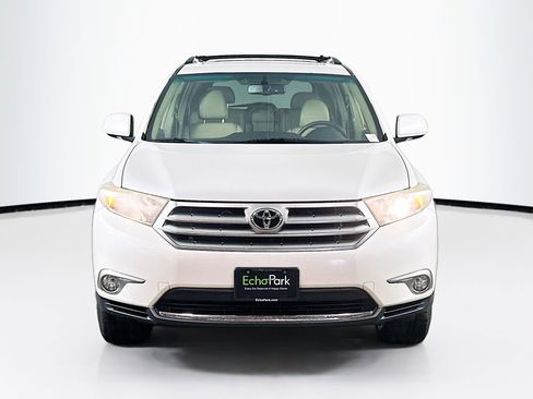 Used 2013 Toyota Highlander Limited FWD image 2