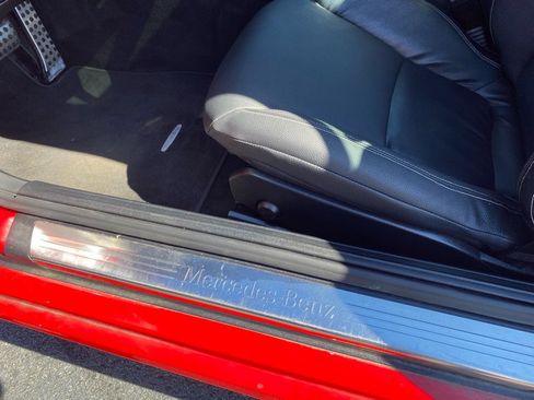 Used 2014 Mercedes-Benz SLK 250 image 16
