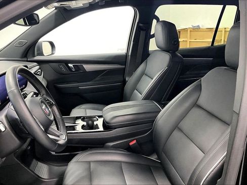 Used 2025 Buick Enclave Preferred FWD image 34