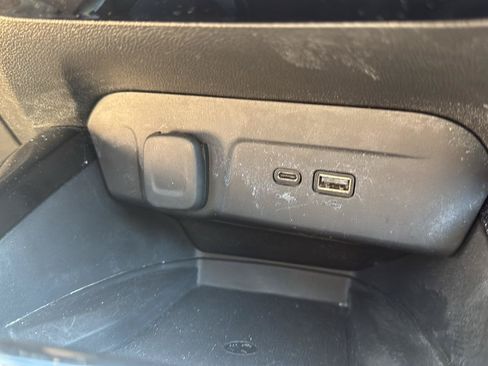 Used 2024 Chevrolet Trax ACTIV w/ Sunroof Package FWD image 31
