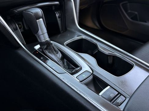 Used 2019 Honda Accord LX image 18