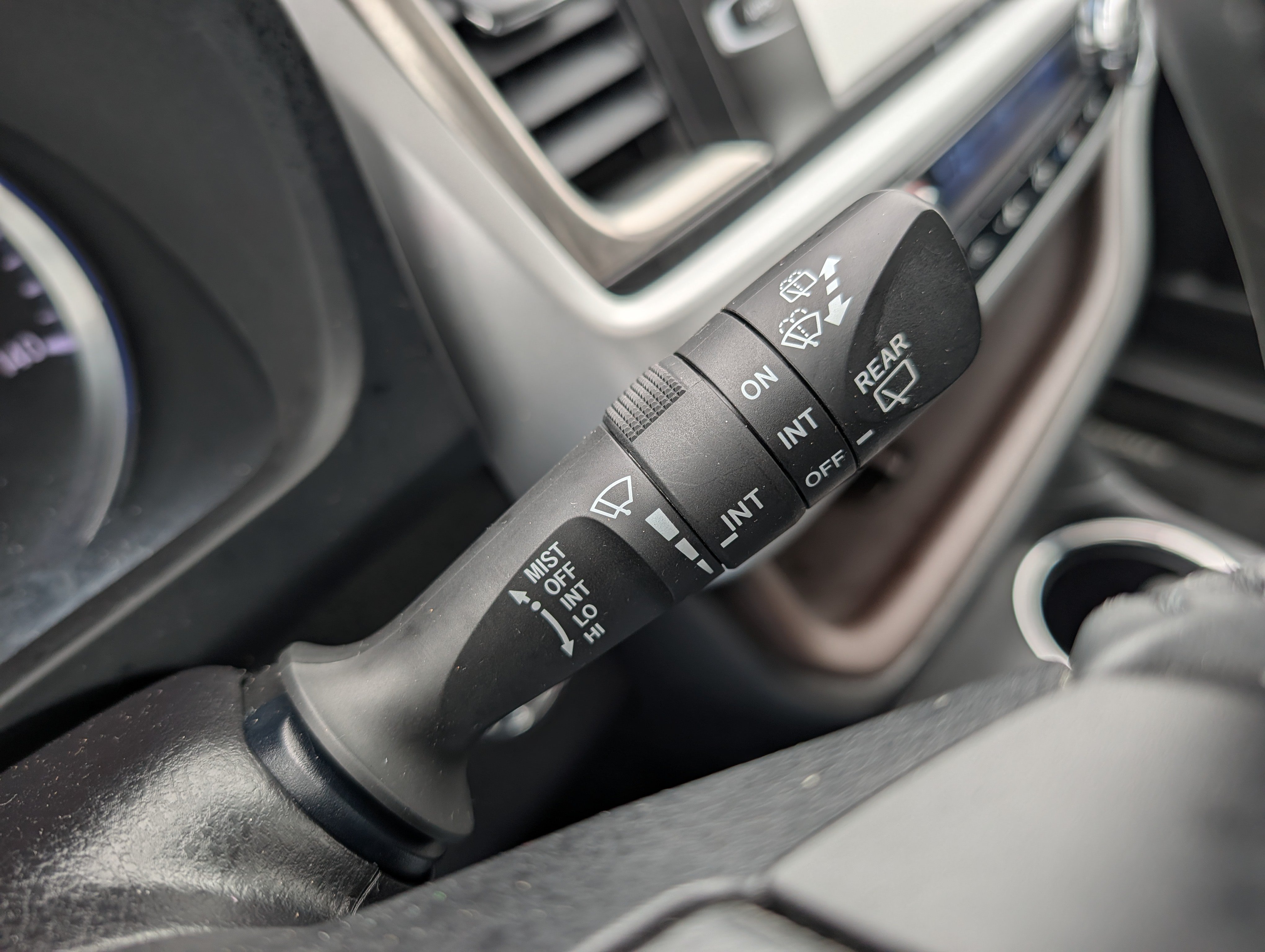 Used 2019 Toyota Highlander XLE AWD/4WD image 28