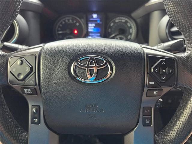 Used 2020 Toyota Tacoma TRD Off-Road w/ Technology Package AWD/4WD image 20