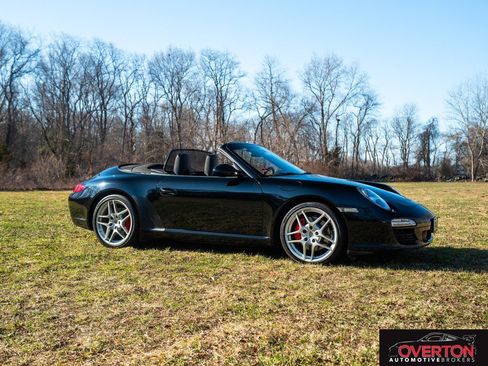 Used 2009 Porsche 911 Cabriolet image 10