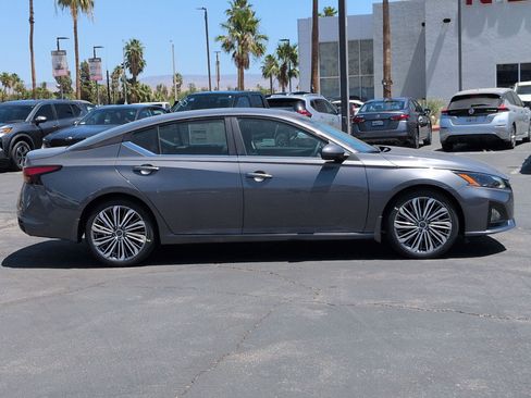 New 2026 Nissan Altima 2.5 SV w/ SV Premium Package FWD image 5