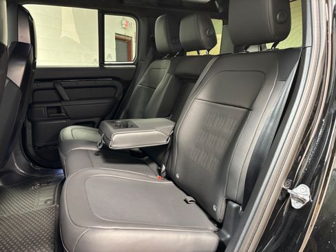 New 2026 Land Rover Defender 110 OCTA AWD/4WD image 27