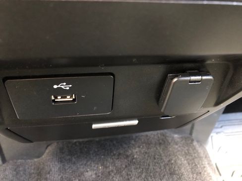 Used 2017 Ford F150 XLT w/ Equipment Group 301A Mid AWD/4WD image 32