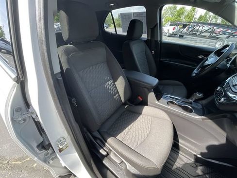 Used 2020 Chevrolet Equinox LT w/ Driver Convenience Package FWD image 27
