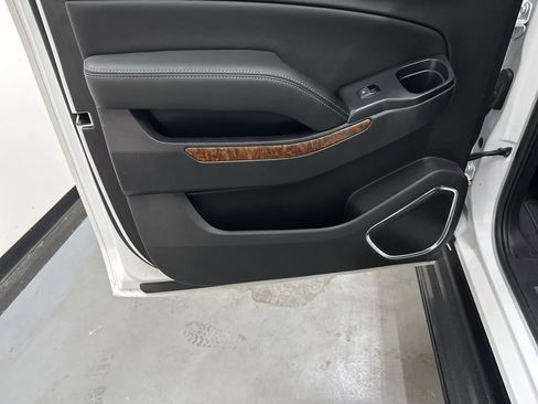 Used 2019 Chevrolet Suburban Premier image 58