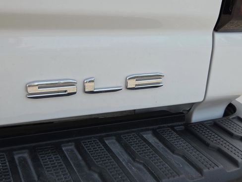 Used 2025 GMC Sierra 2500 SLE w/ SLE Value Package; AWD/4WD image 30