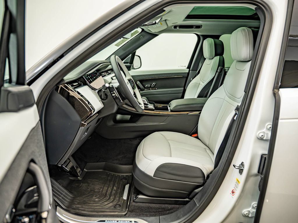 New 2026 Land Rover Range Rover Sport Dynamic SE AWD/4WD image 29