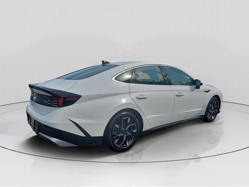 Used 2024 Hyundai Sonata SEL FWD image 7