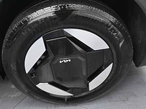 Used 2024 Kia EV9 Light Long Range image 47