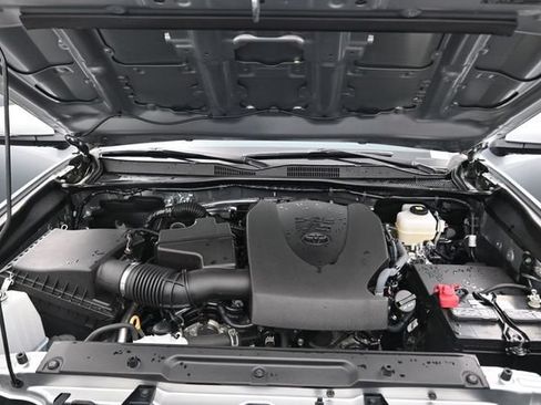 Used 2023 Toyota Tacoma TRD Off-Road AWD/4WD image 23
