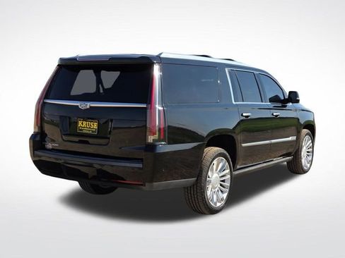 Used 2017 Cadillac Escalade ESV Platinum AWD/4WD image 3