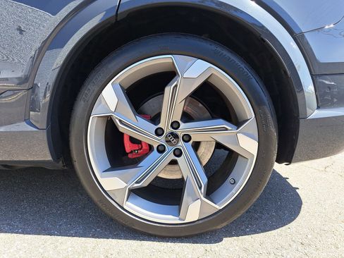 Used 2024 Audi SQ8 e-tron Premium Plus w/ Black Optic Package image 35