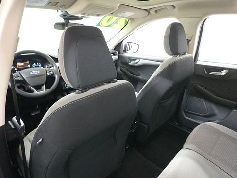 Used 2020 Ford Escape SE image 25