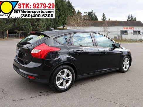 Used 2014 Ford Focus SE w/ SE Winter Package image 8