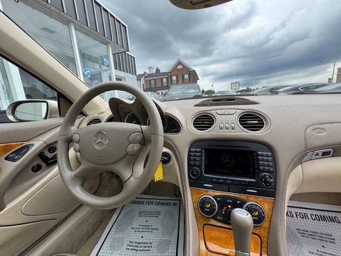 Used 2005 Mercedes-Benz SL 500 w/ AMG Sport Pkg image 16