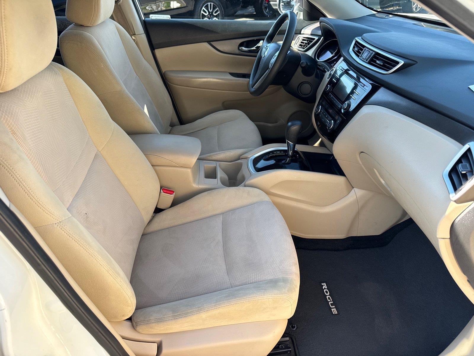 Used 2016 Nissan Rogue SV FWD image 16