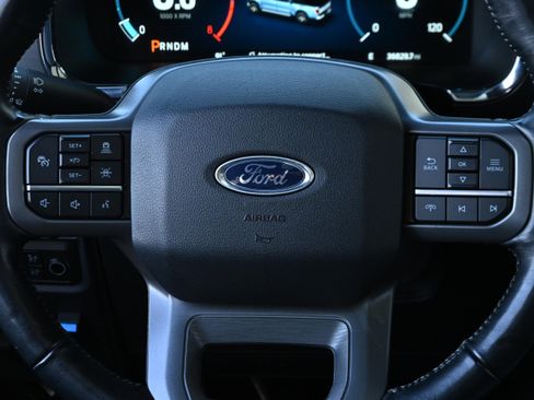 Used 2022 Ford F150 Lariat w/ Equipment Group 502A High image 34