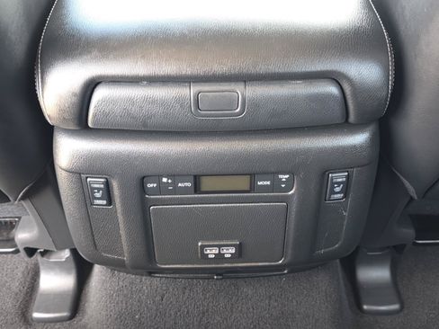 Used 2017 Nissan Armada Platinum w/ Interior Lighting Package AWD/4WD image 13