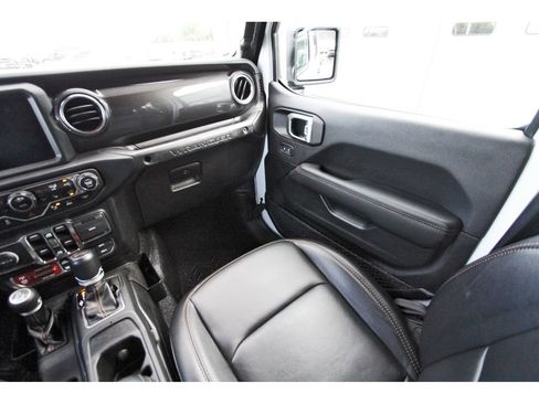 Used 2021 Jeep Wrangler Unlimited Rubicon w/ Trailer Tow Package AWD/4WD image 11