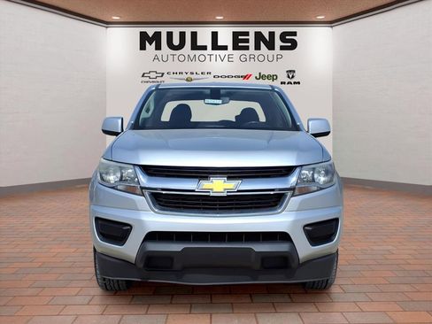 Used 2019 Chevrolet Colorado LT image 2