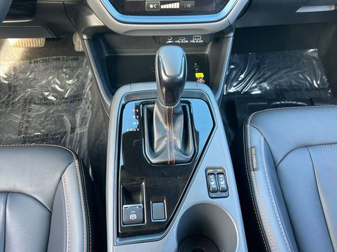 Certified 2025 Subaru Crosstrek 2.5i Limited w/ Crosstrek Mirror Package image 22