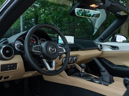 Used 2026 MAZDA MX-5 Miata Grand Touring RWD image 15