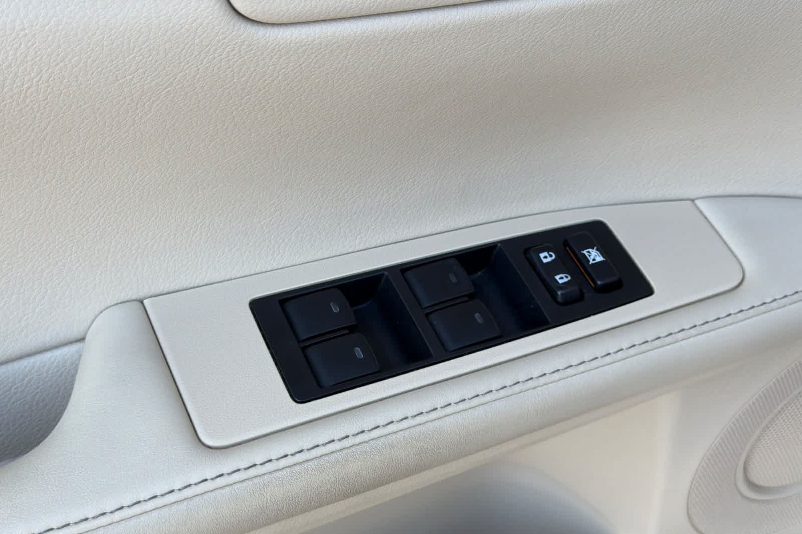 Used 2015 Lexus ES 300h w/ Navigation System Package FWD image 13