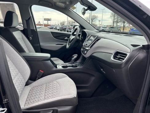 Used 2024 Chevrolet Equinox LT image 10