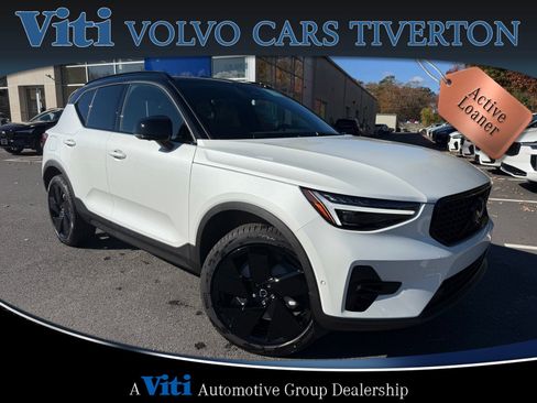 Used 2026 Volvo XC40 B5 Ultra w/ Protection Package Premier image 1