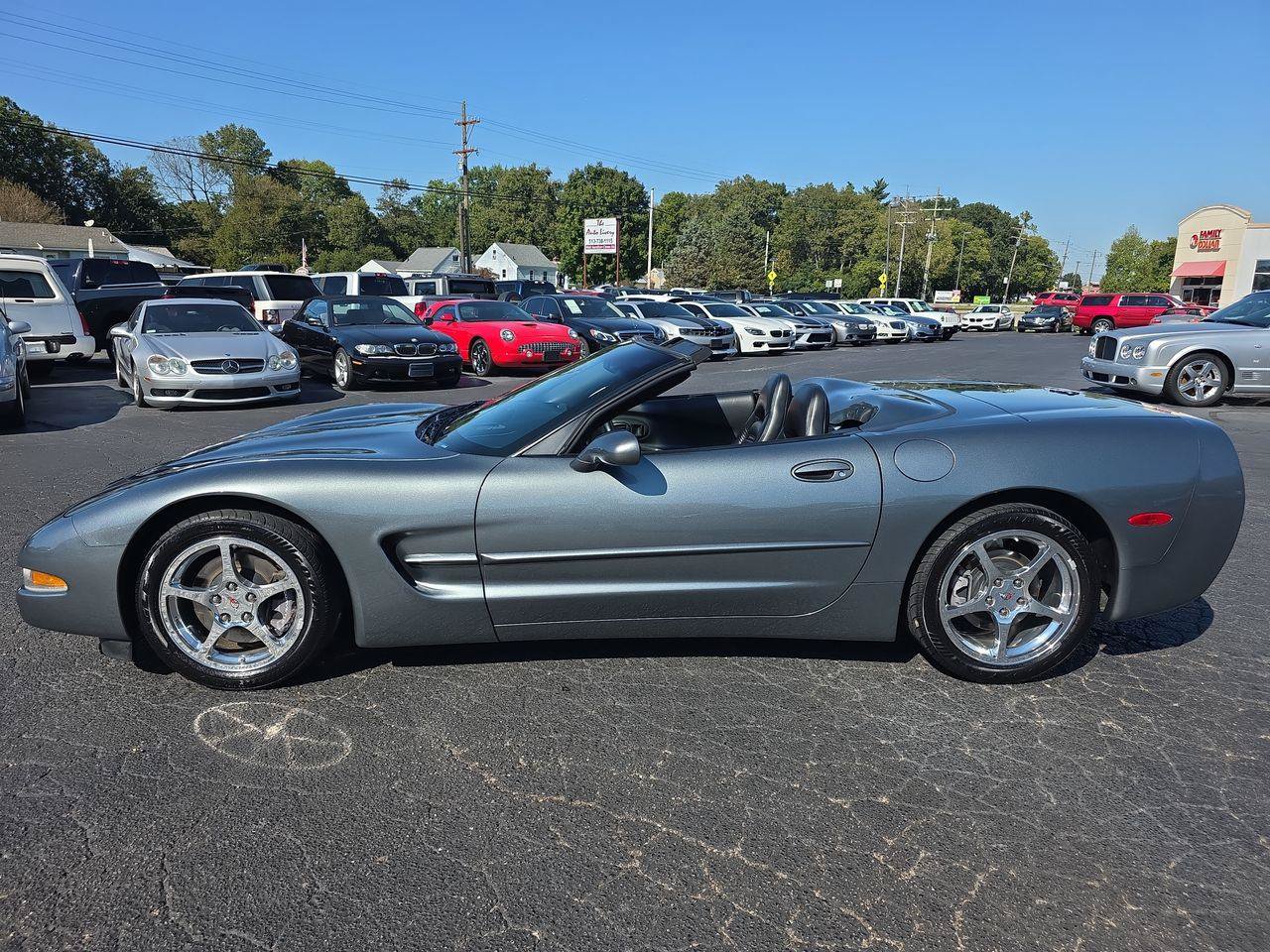Used 2004 Chevrolet Corvette Convertible w/ Preferred Equipment Group RWD image 19