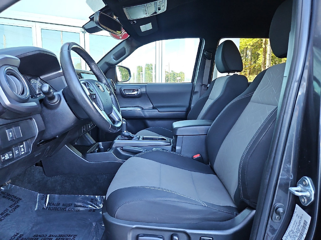 Certified 2023 Toyota Tacoma TRD Sport AWD/4WD image 15