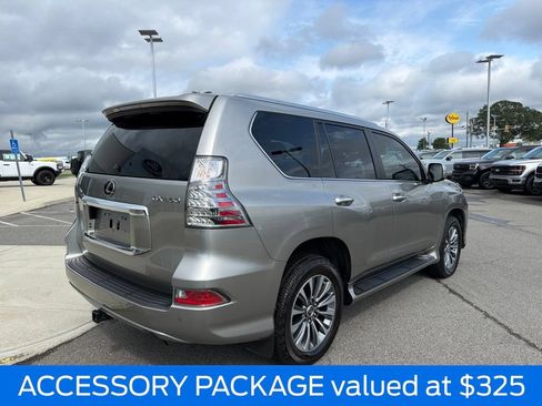 Used 2023 Lexus GX 460 Luxury w/ Accessory Package AWD/4WD image 4