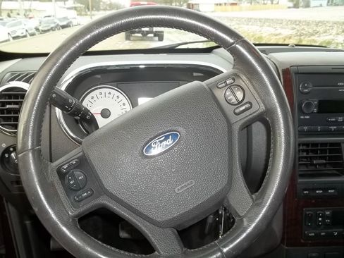 Used 2006 Ford Explorer Limited image 14