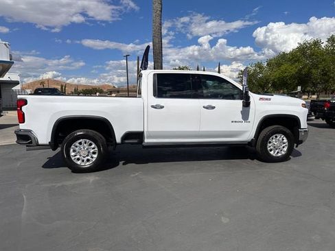 New 2026 Chevrolet Silverado 2500 LTZ w/ LTZ Premium Package AWD/4WD image 8