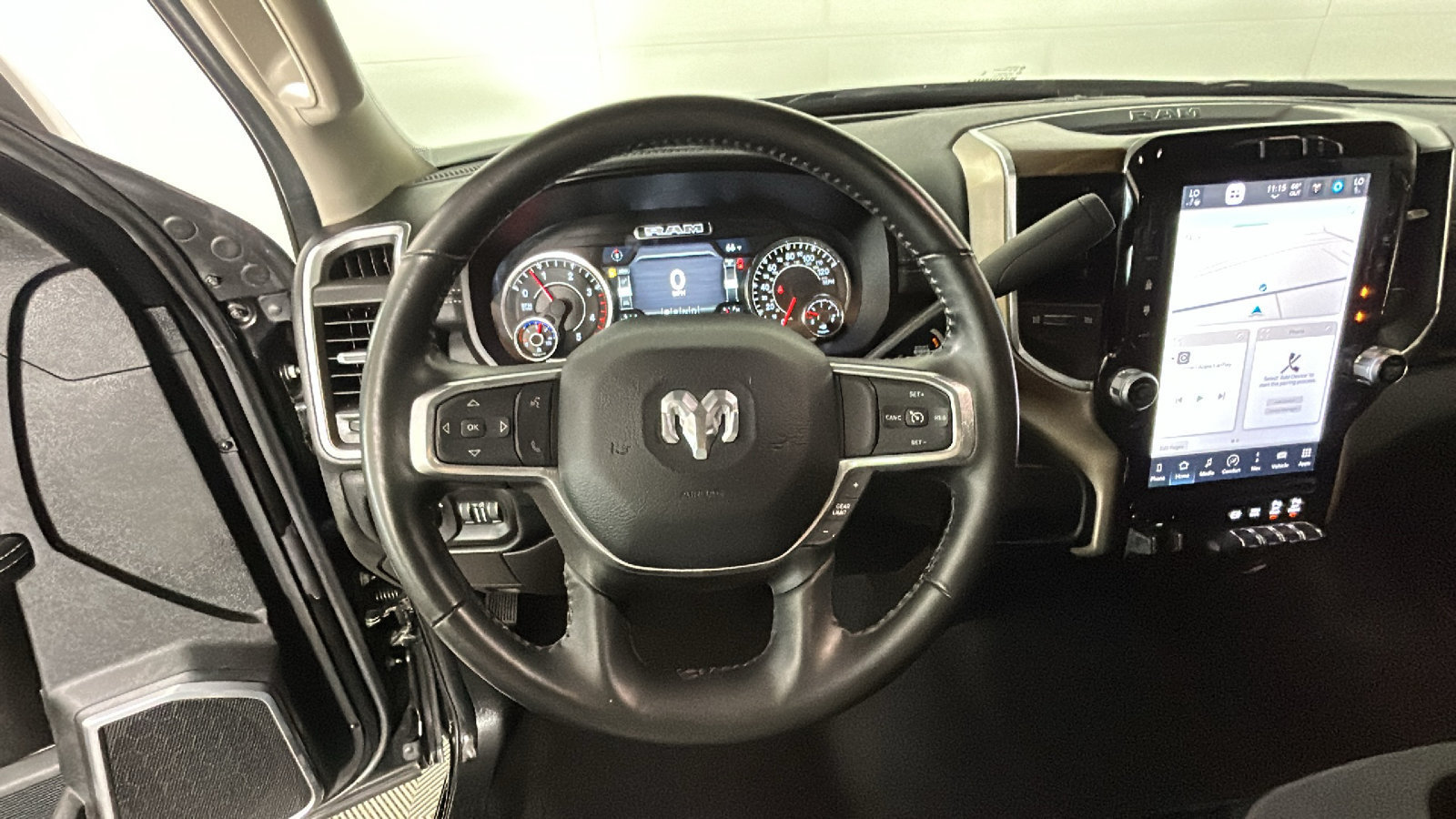 Used 2024 RAM 2500 Laramie AWD/4WD image 17