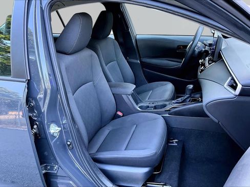 Certified 2025 Toyota Corolla LE FWD image 9