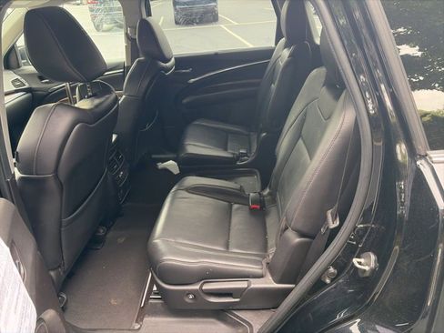 Used 2019 Acura MDX w/ Technology & Entertainment AWD/4WD image 22