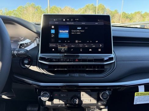 New 2026 Jeep Compass Latitude image 21