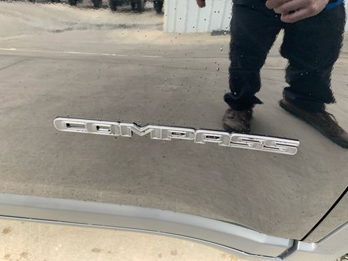 New 2026 Jeep Compass Latitude AWD/4WD image 23