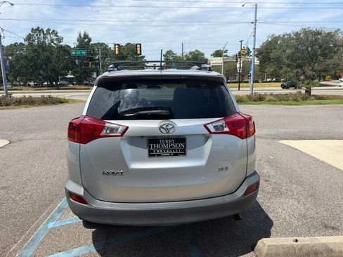 Used 2013 Toyota RAV4 XLE FWD image 6